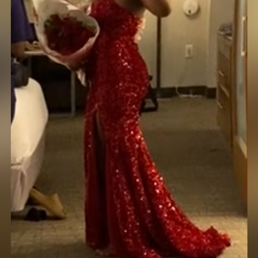Selling 2k23 Prom dress